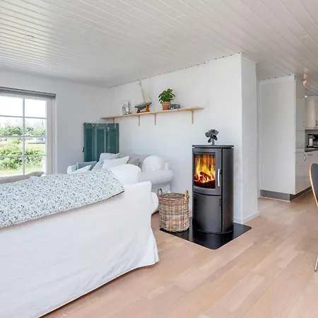 4 Star In Hadsund-by Traum