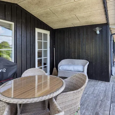 4 Star In Hadsund-by Traum